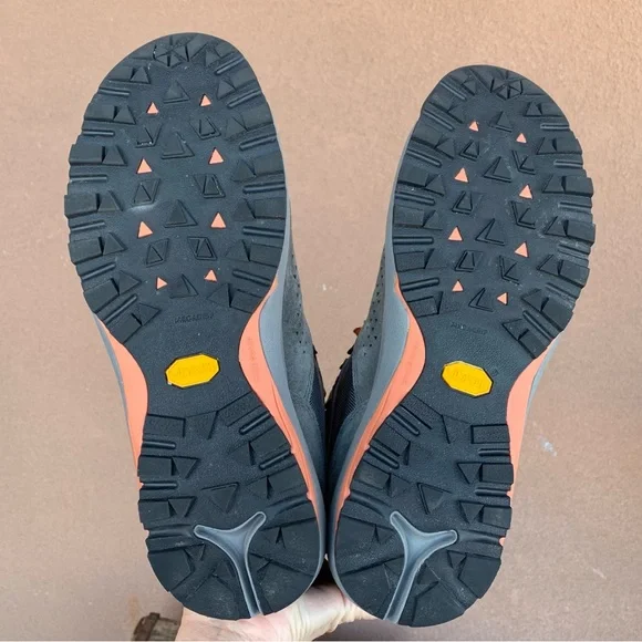 Danner Inquire Women’s Mid Hiking Boot - Picture 7 of 8